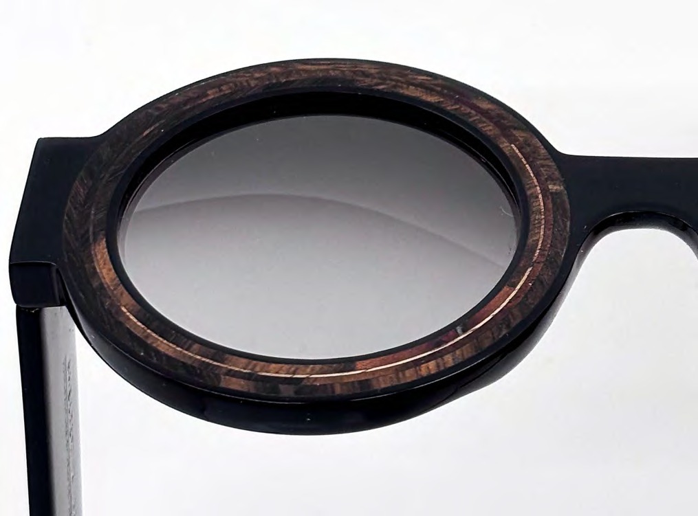 Monture solaire ANNA de Shelter, marqueterie de bois sur acétate noir